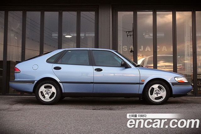 SAAB | SAAB 900