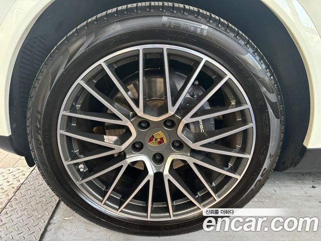 Photo 8