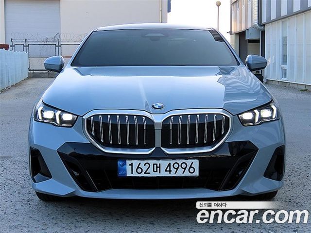 BMW | BMW 5 Series (G60) | 5 Series (G60)