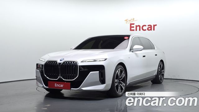 BMW | BMW I7 (G70)