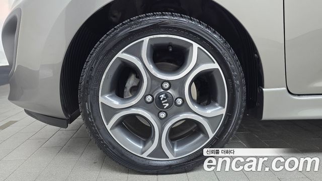 Photo 5
