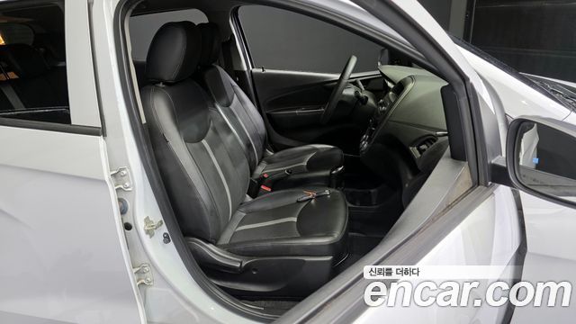 Photo 12